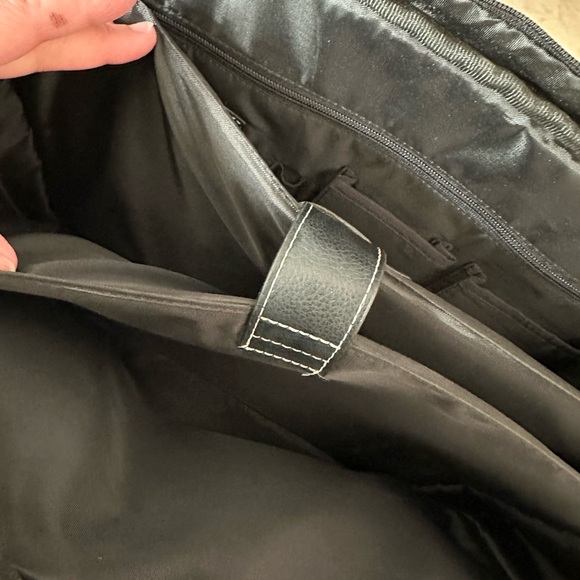 TARGUS Laptop Bag - Picture 10 of 13